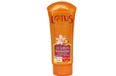 Lotus Herbals Safe Sun UV Screen Matte Gel