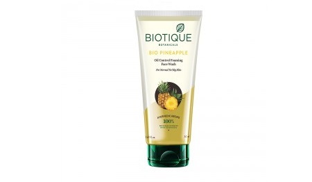 Biotique Bio Pineapple Oil Control Foaming Face Wash