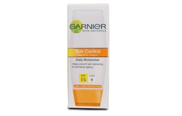 Garnier Skin Naturals Sun Control Daily Moisturiser 