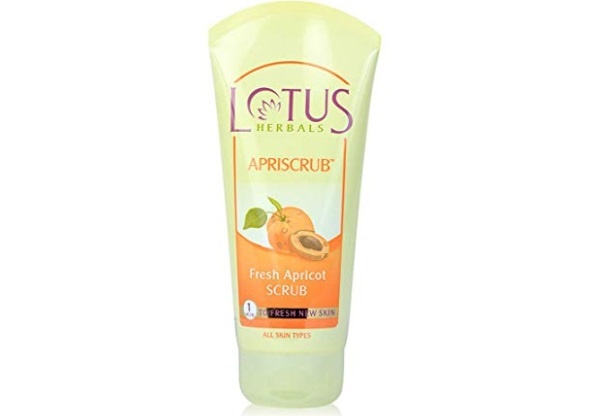 Lotus Herbals Fresh Apricot scrub